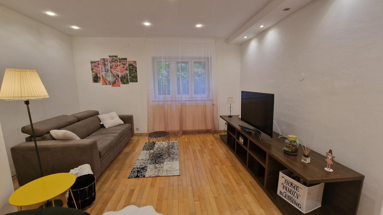 Apartman Roses Zagabria Esterno foto